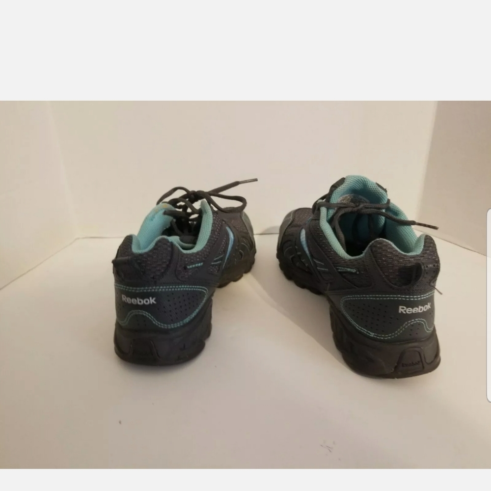 Women's Reebok's Size 10! - Picture 10 of 12